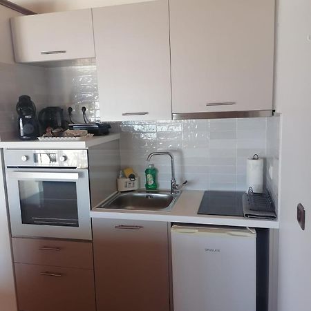 Suite In Front Of The Sea Nea Thesi المظهر الخارجي الصورة