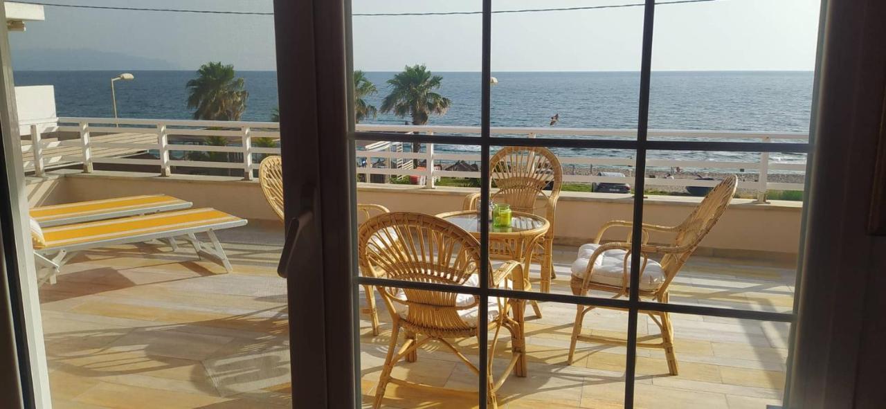 Suite In Front Of The Sea Nea Thesi المظهر الخارجي الصورة